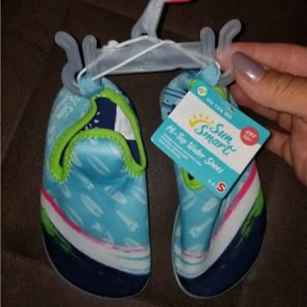 Nwt Toddler Boys Water Shoes